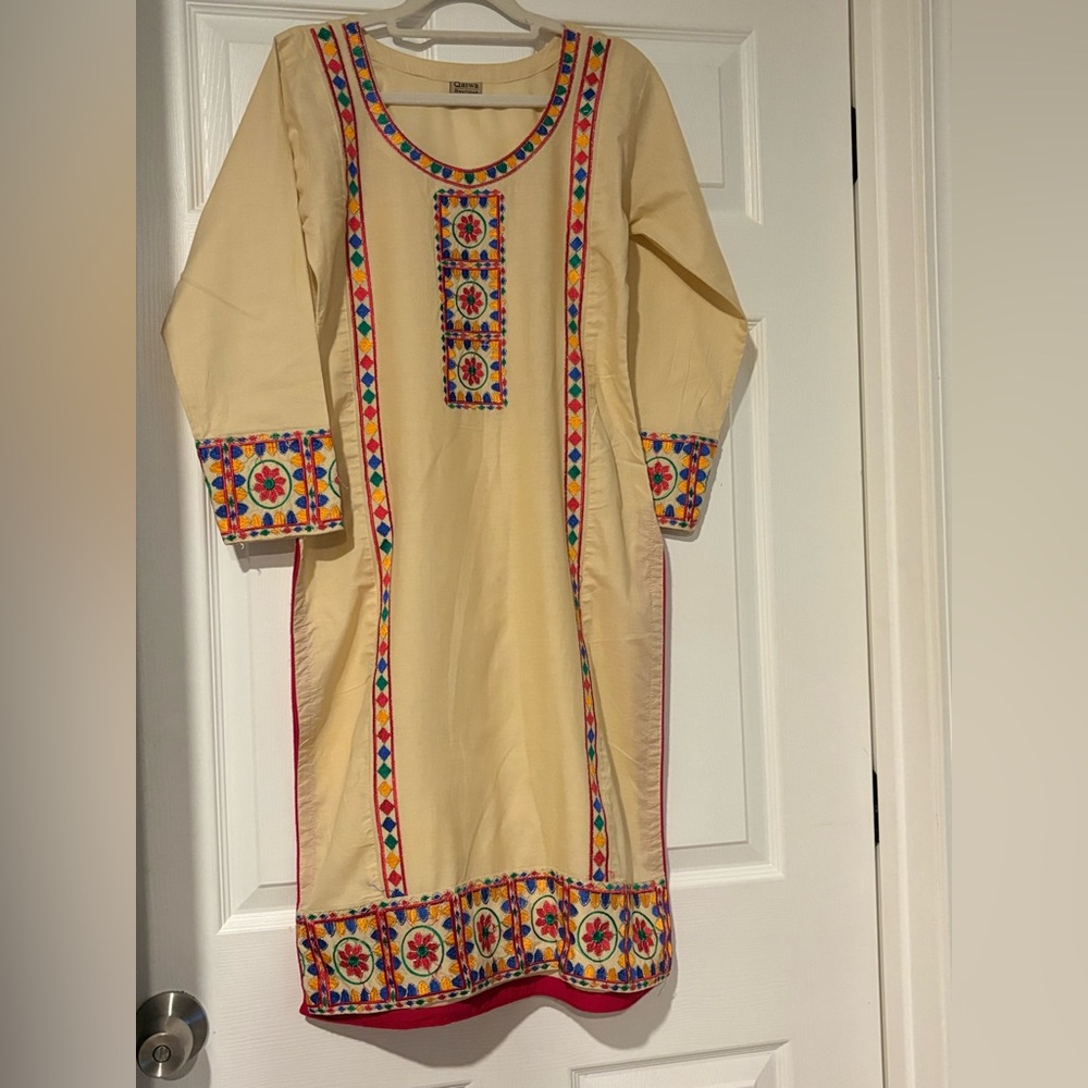 Pakistani kurti